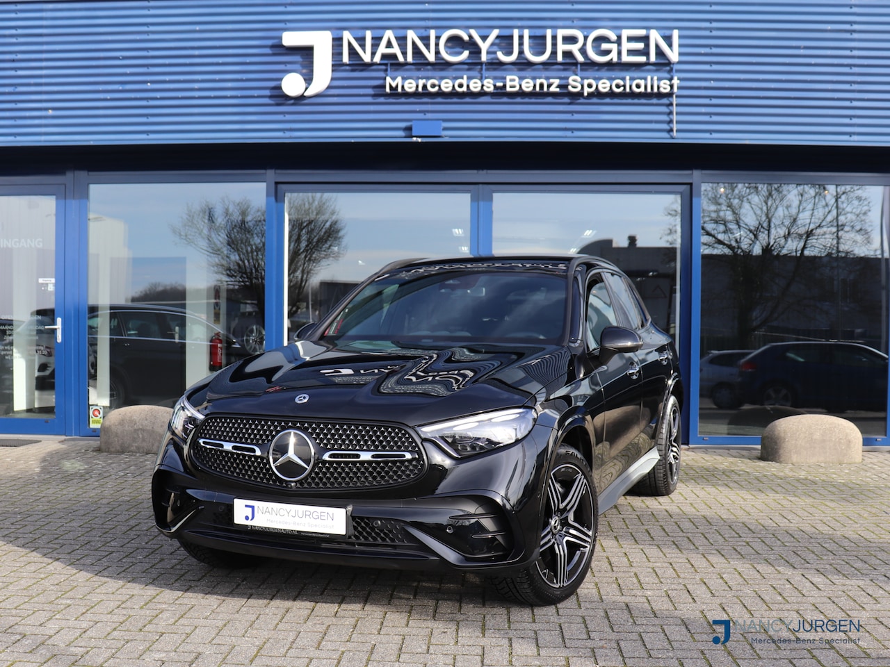 Mercedes-Benz GLC-klasse - Mercedes-Benz GLC 300e 4M AMG | Pano | Night | 360* camera | Winter pakket | Trekhaak | Ma - AutoWereld.nl