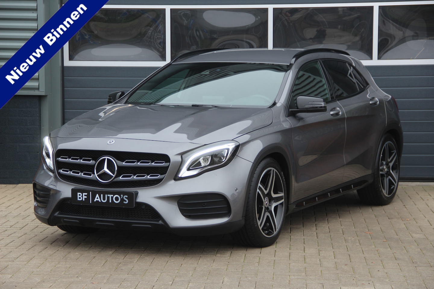 Mercedes-Benz GLA-Klasse - GLA200 AMG Line | 1e Eigenaar | Matrix | Keyless | CarPlay | Dodehoek assist | PDC | Groot - AutoWereld.nl