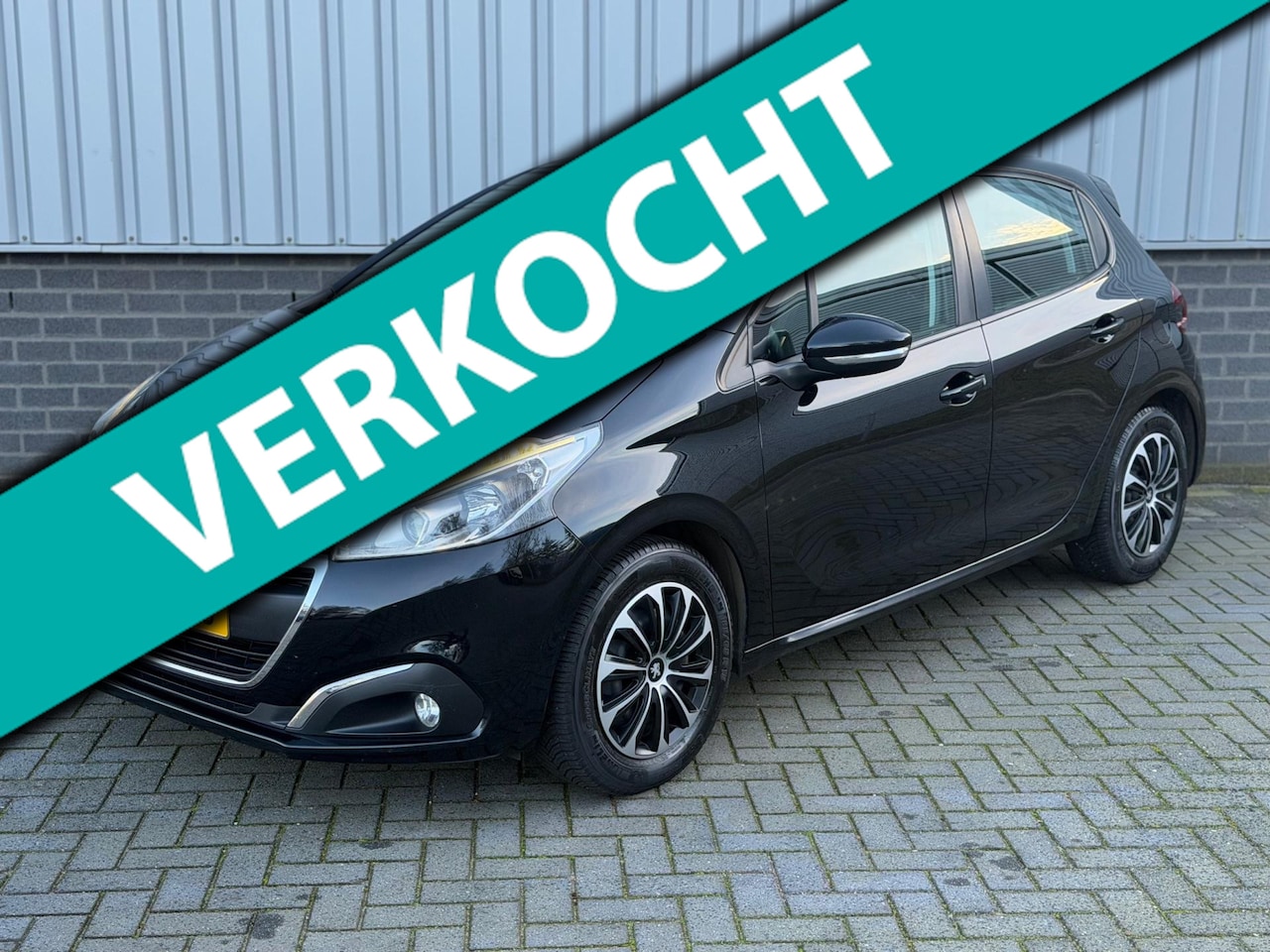 Peugeot 208 - 1.2 PureTech Blue Lion |CruiseCtrl|Navigatie|PDC|Bluetooth|Airco| - AutoWereld.nl