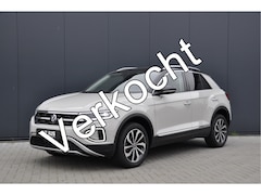 Volkswagen T-Roc - 1.5 TSI Style DSG Trekhaak Navigatie