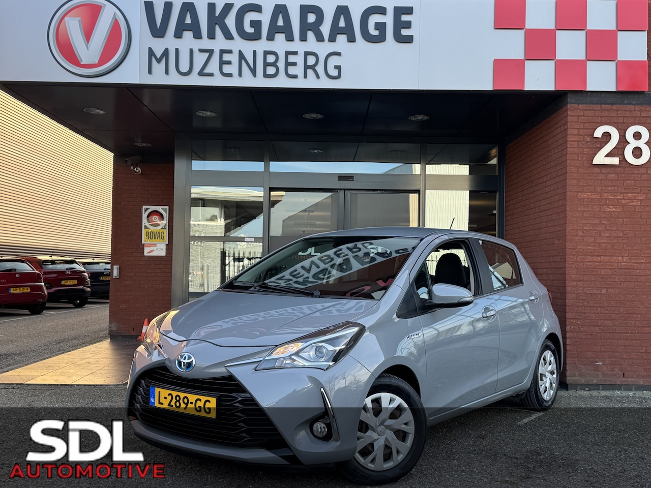 Toyota Yaris - 1.5 Hybrid Active // CLIMA // CAMERA // CRUISE // APPLE CARPLAY / ANDROID AUTO - AutoWereld.nl