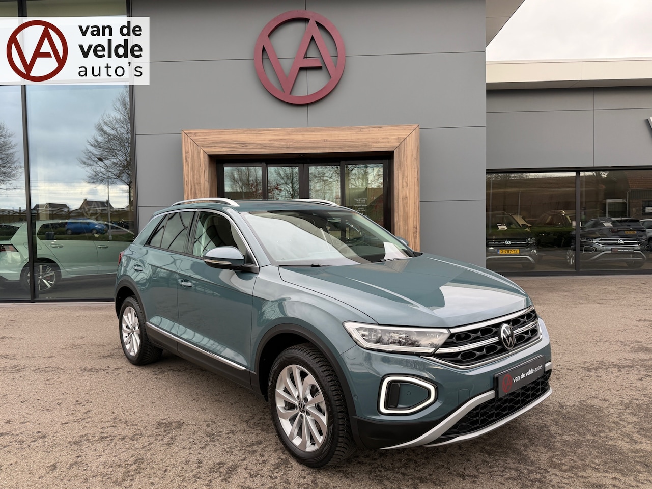 Volkswagen T-Roc - 1.5 TSI 150pk DSG Style | Navi | Camera | Ergo stoel | Rijklaar incl. garantie - AutoWereld.nl