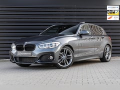 BMW 1-serie - 118i High Executive / PANO / CARPLAY / STOELVERWARMING