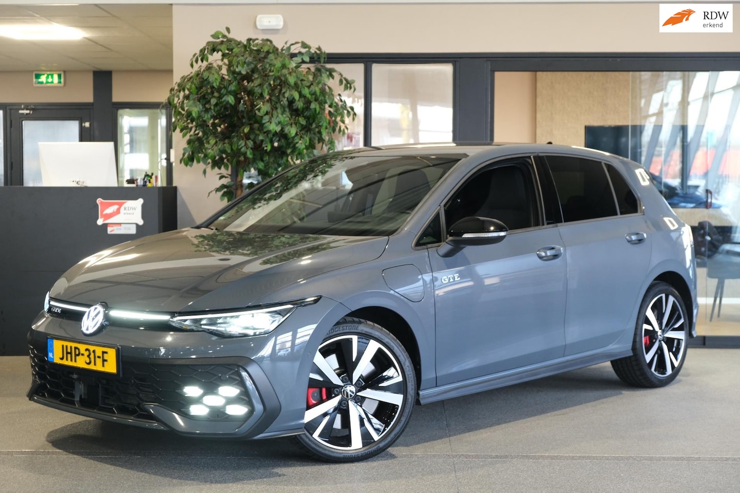Volkswagen Golf - 8.5 1.5 eHybrid GTE 272PK IQ Cam HuD Mistlamp ACC Keyless - AutoWereld.nl