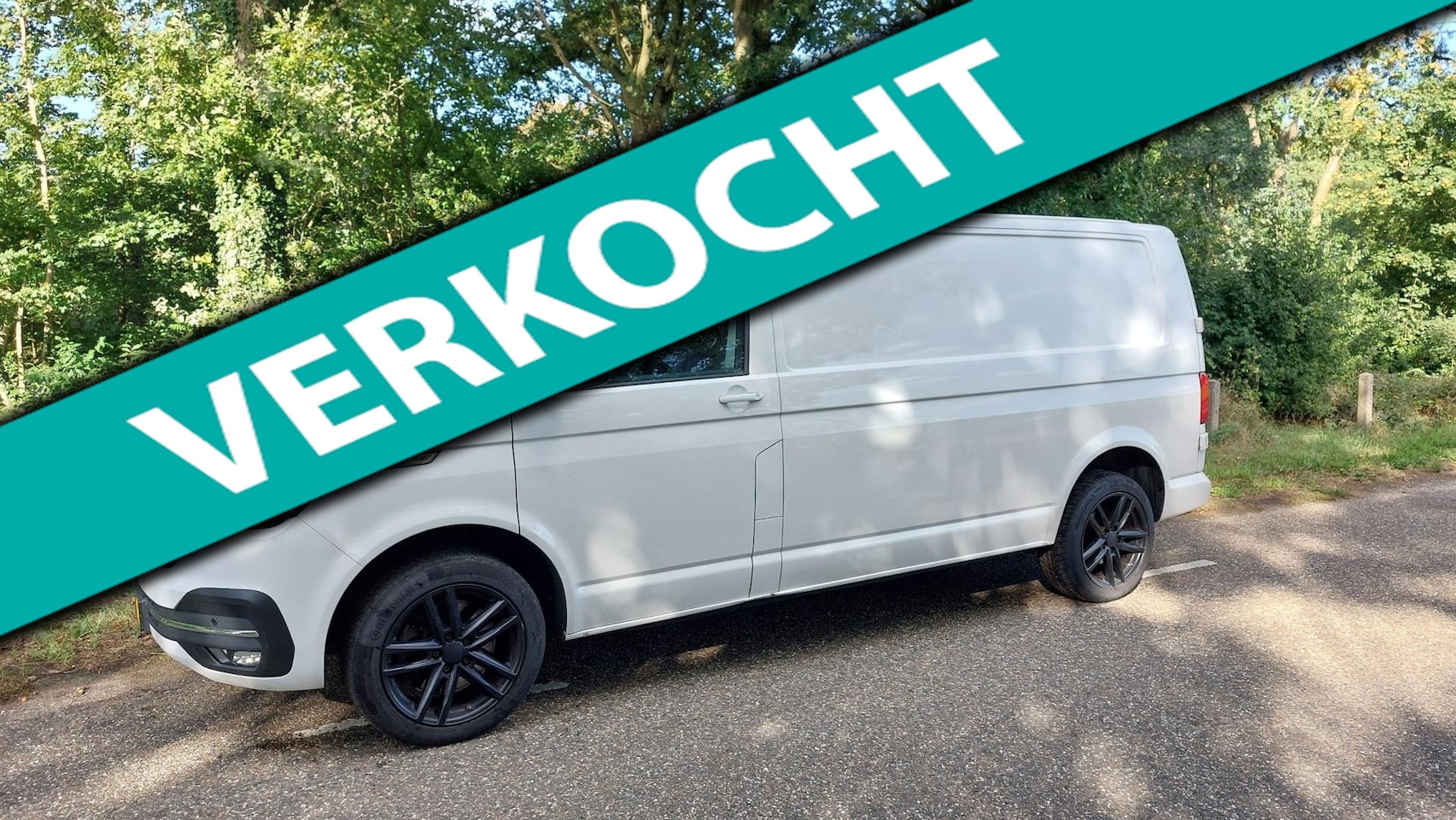 Volkswagen Transporter - 2.0 TDI L2H1 28 Bulli 2.0 TDI L2H1 28 Bulli DSG - AutoWereld.nl