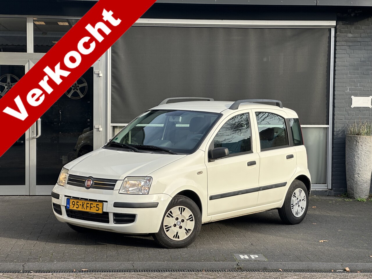 Fiat Panda - 1.2 Sky 1e EIGENAAR / AUTOMAAT / AIRCO / ELEKT RAMEN - AutoWereld.nl