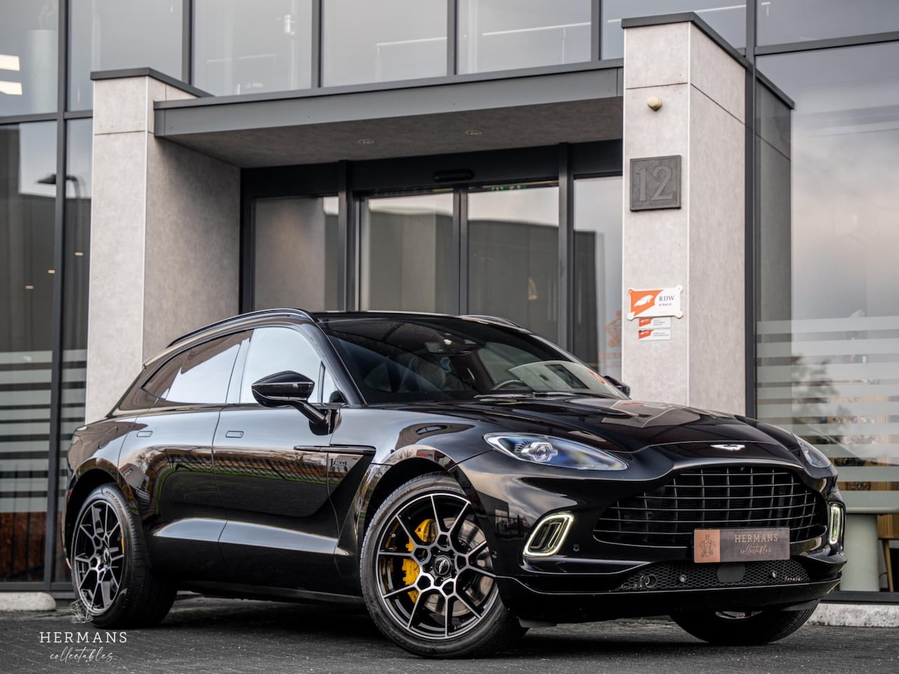 Aston Martin DBX - 4.0 V8 1913 / 1 of 500 / Limited / Pano / Memory - AutoWereld.nl