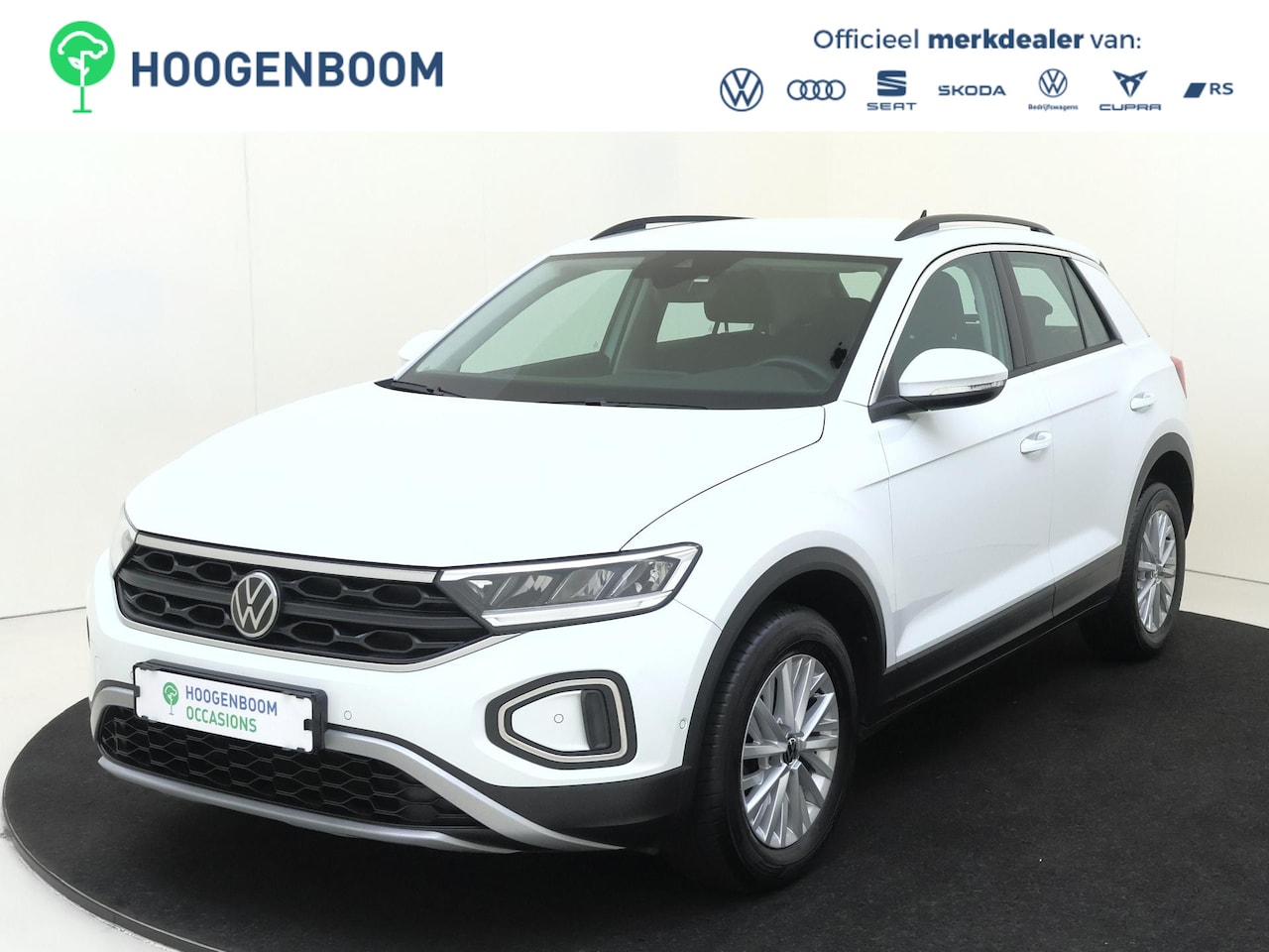 Volkswagen T-Roc - 1.0 TSI Life | Parkeerassistent | Digital cockpit Pro | CarPlay | Stoelverwarming | Adapti - AutoWereld.nl
