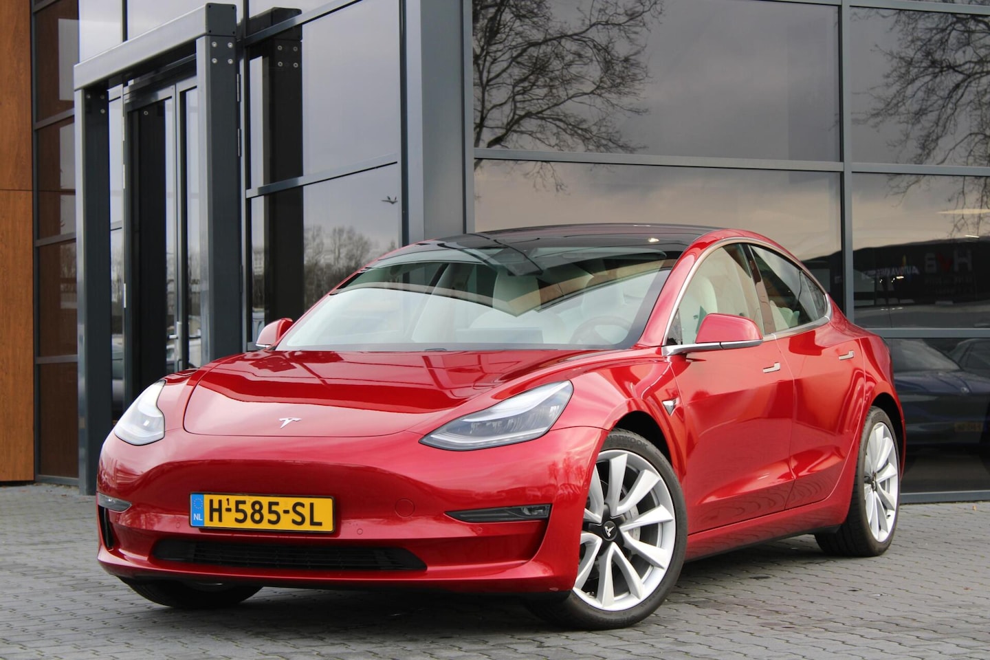 Tesla Model 3 - Long Range RWD Long Range AWD 75 kWh | Wit leer | Org. NL! - AutoWereld.nl