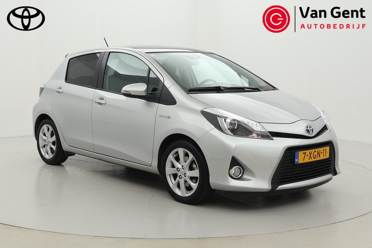 Toyota Yaris - 1.5 Hybrid Dynamic | Origineel NL | 1e eigenaar | Panoramadak | Keyless | Navigatie | Crui - AutoWereld.nl