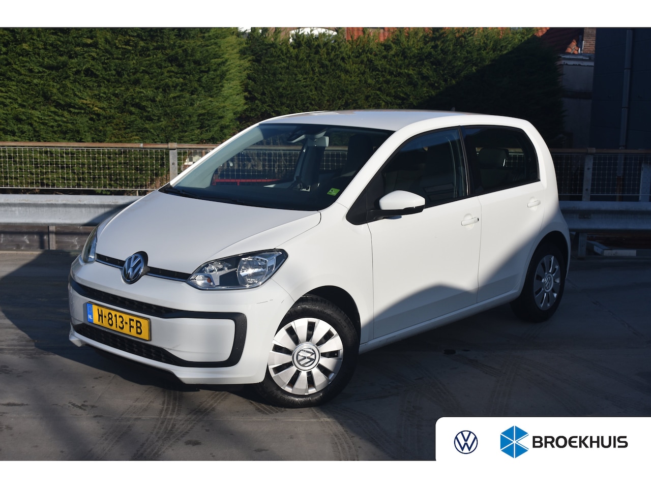 Volkswagen Up! - 1.0 60PK BMT move | NAVI VIA APP | BLUETOOTH | AIRCO | DAB+ | LED - AutoWereld.nl