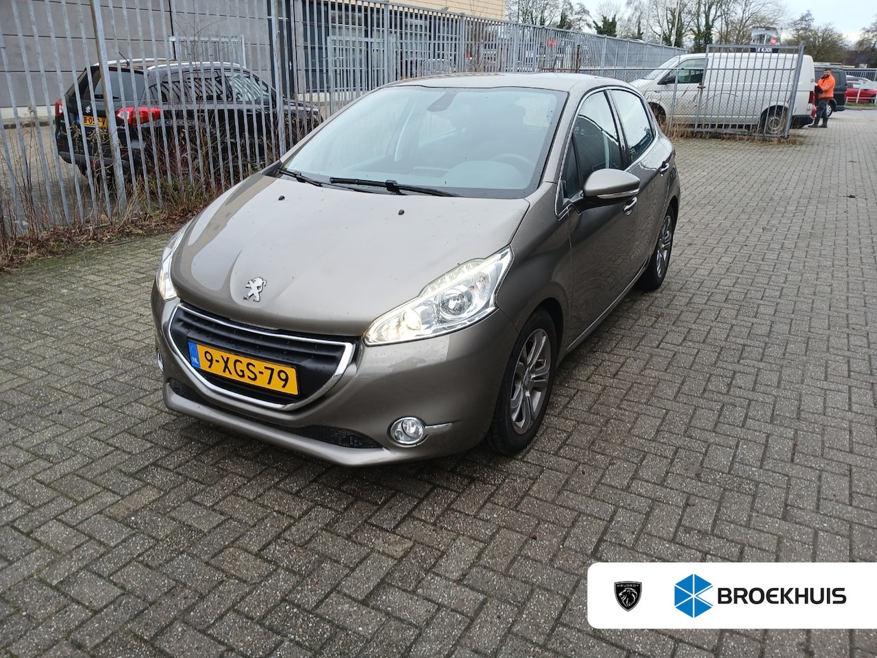 Peugeot 208 - 1.6 VTi Allure | Achterbank in delen neerklapbaar | Bestuurdersstoel in hoogte verstelbaar - AutoWereld.nl