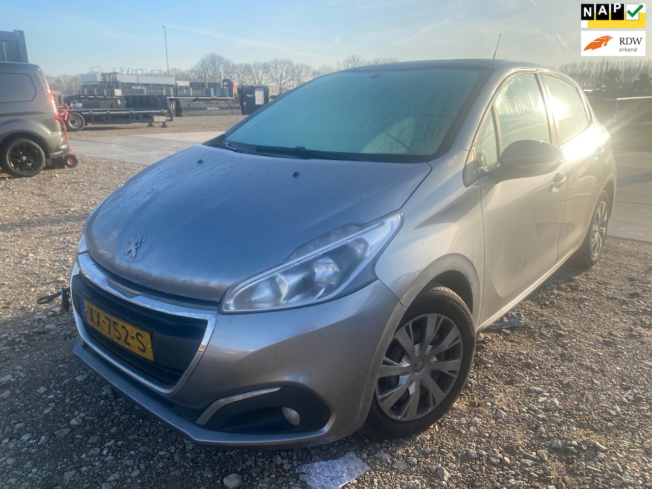 Peugeot 208 - * 2019 * 1.5 BlueHDi Blue Lease Active * MOTOR DEFECT * 2019 MODEL!! - AutoWereld.nl