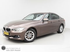 BMW 3-serie - 320i Executive | Clima | Cruise | Navi | PDC+Camera | Xenon | Multimedia | Start/Stop |