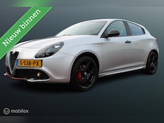 Alfa Romeo Giulietta - 1.4 Turbo 120 PK Sport, Donker glas, Navi, App connect, Cruise, Clima, Pdc Alcantara bekle
