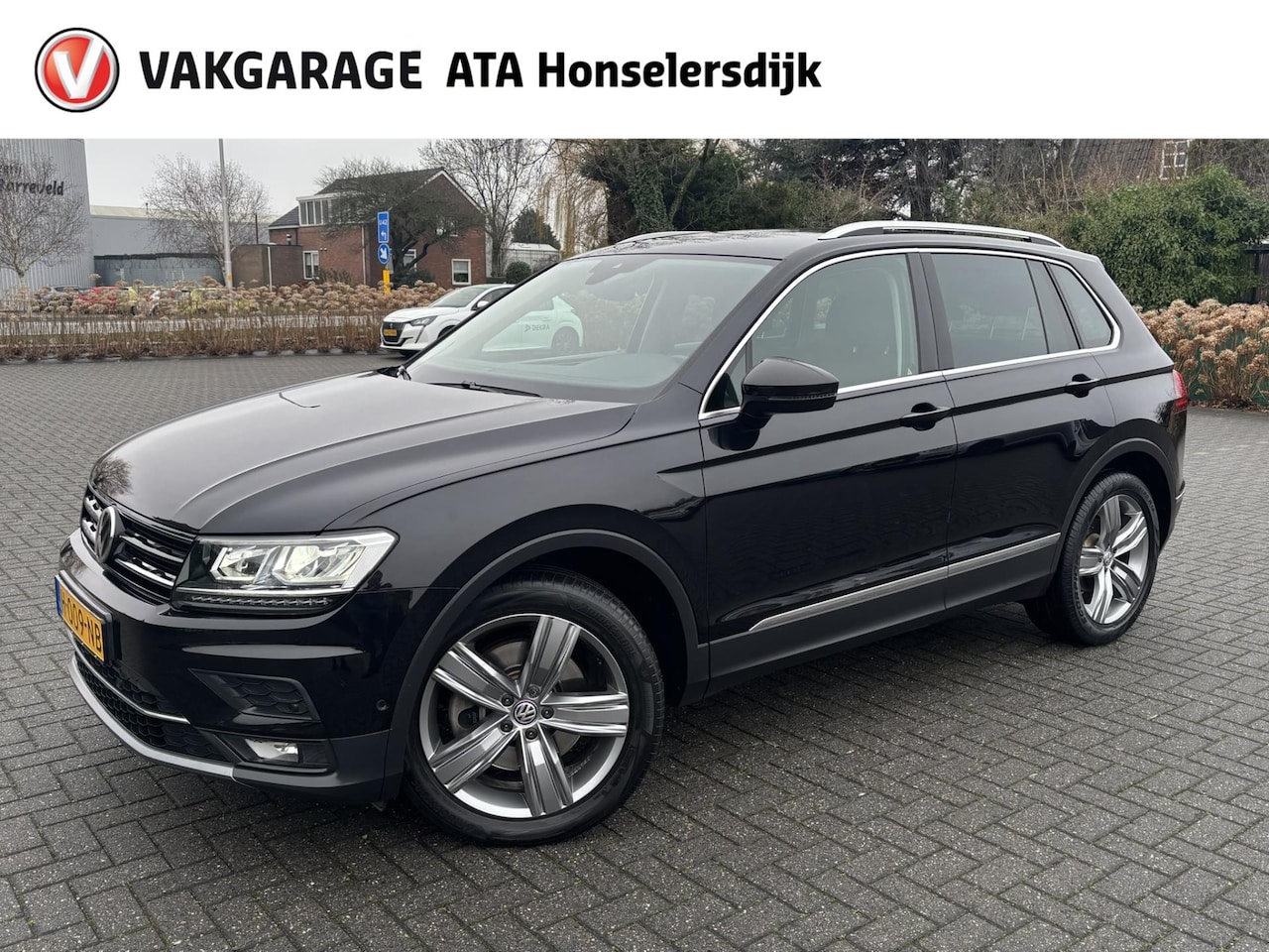 Volkswagen Tiguan - 2.0 TSI 4Motion Highline Business R |Cruise | Climate | Stoel & stuur verwarming | Camera - AutoWereld.nl