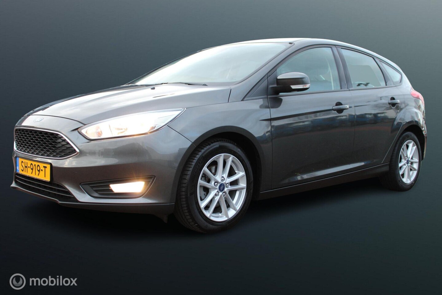 Ford Focus - 1.0 Lease Edition 1.0 Lease Edition, Navi, Airco, Cruise, Pdc, App connect, LMV - AutoWereld.nl