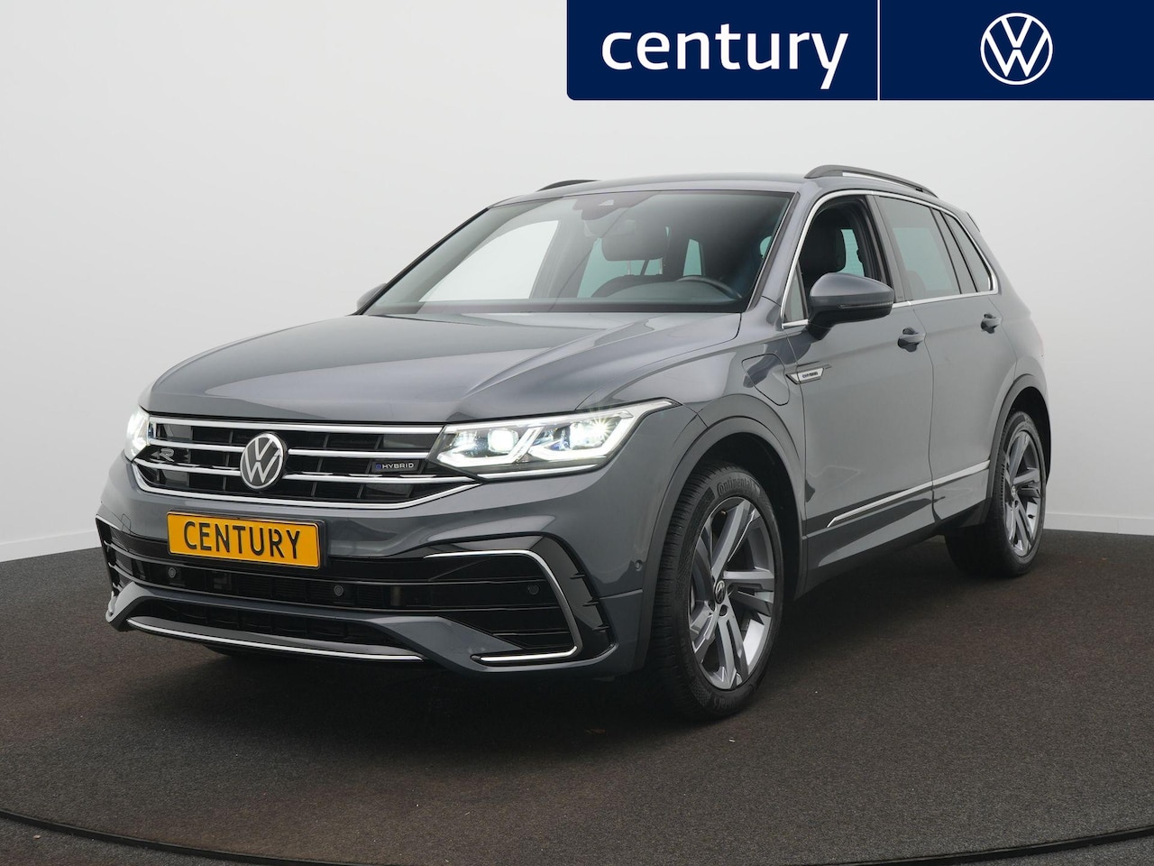 Volkswagen Tiguan - 1.4 TSI eHybrid R-Line Business+ Automaat - LED- Navigatie - ACC - Side Assist - trekhaak - AutoWereld.nl