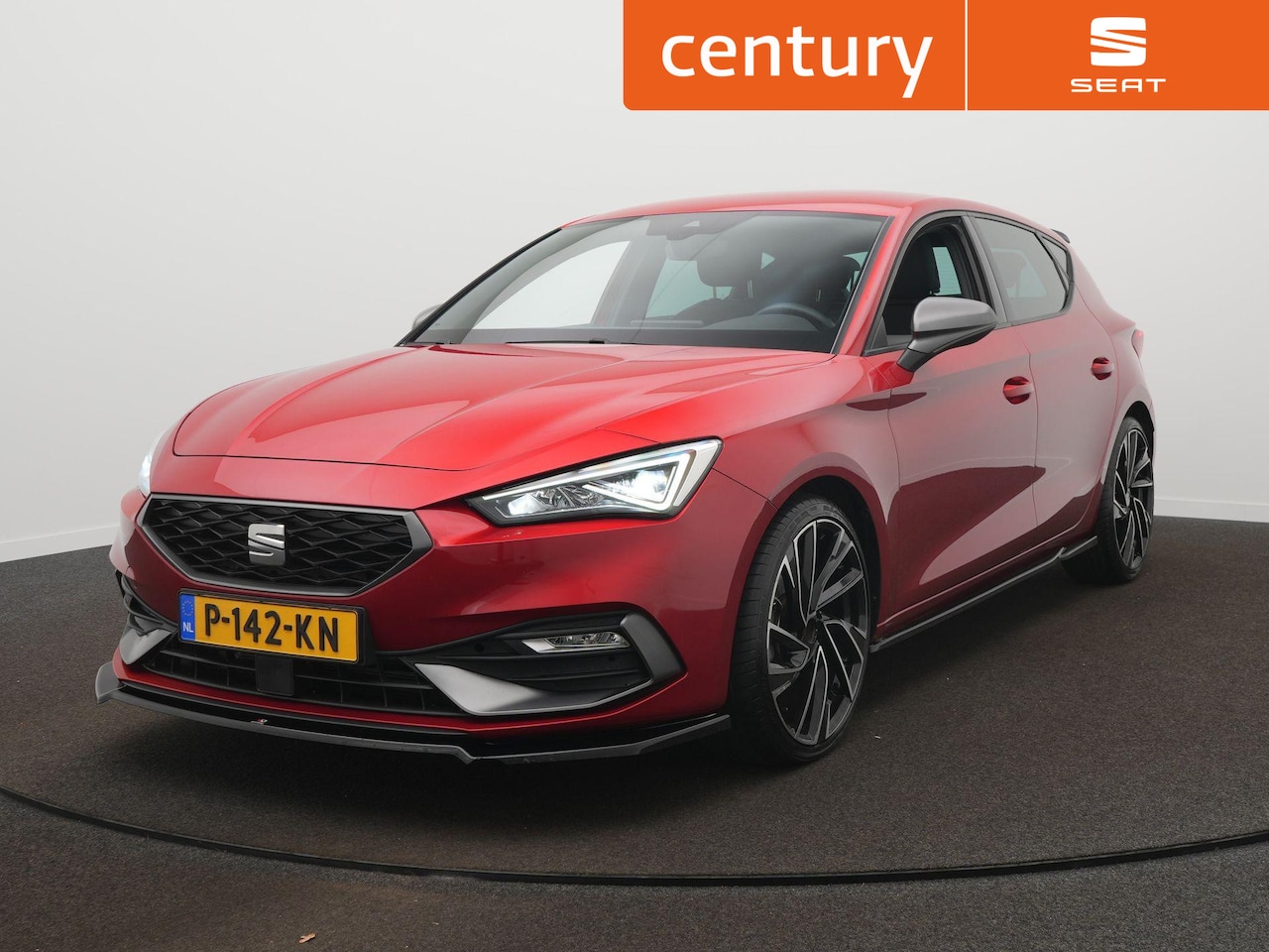 SEAT Leon - 1.5 eTSI FR Business Intense Apple Carplay/Android Auto - Clima - Dodehoek detectie - Auto - AutoWereld.nl