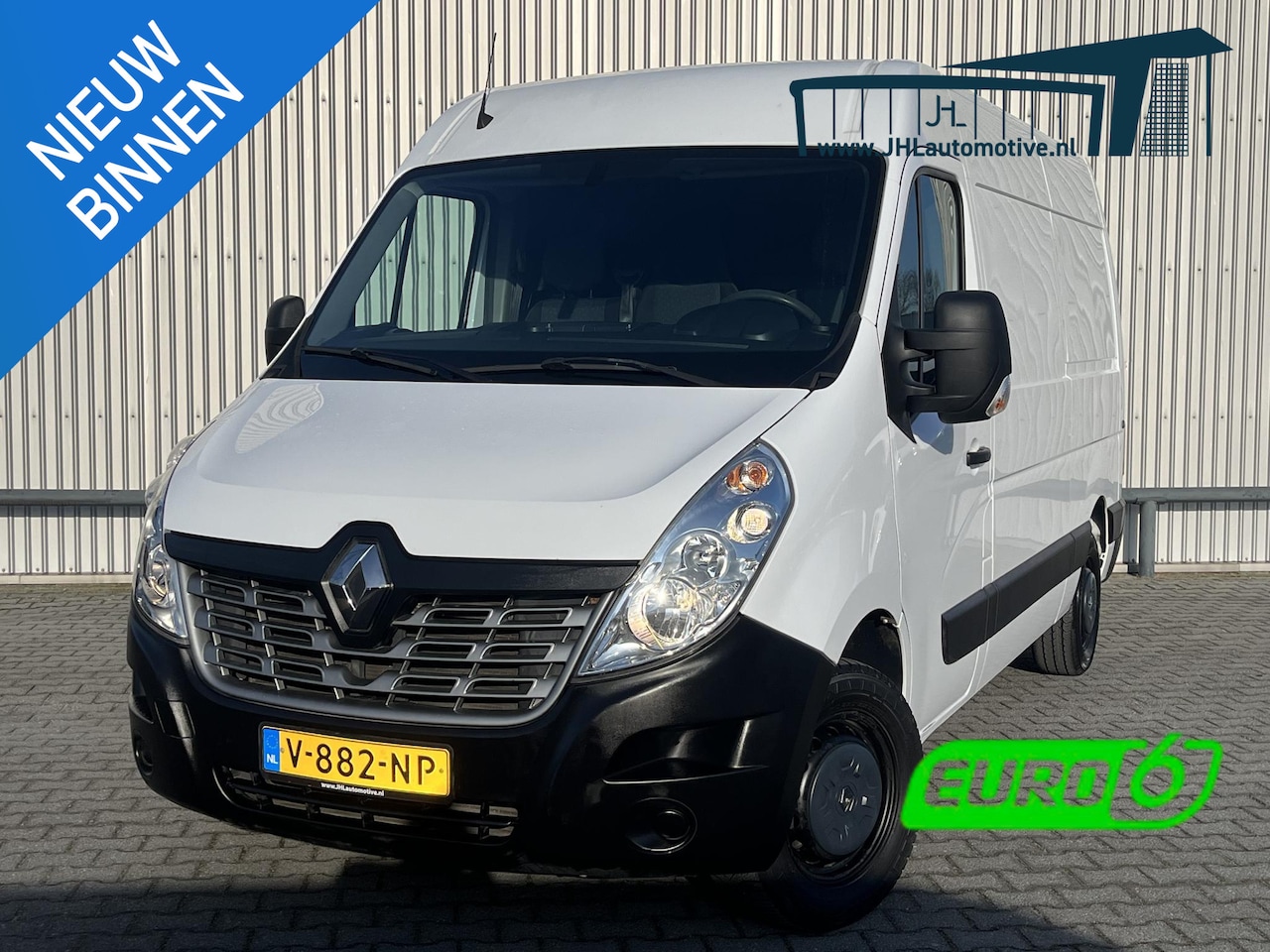 Renault Master - T35 2.3 dCi L2H2*NAVI*A/C*HAAK*CRUISE*3PERS*PDC* - AutoWereld.nl