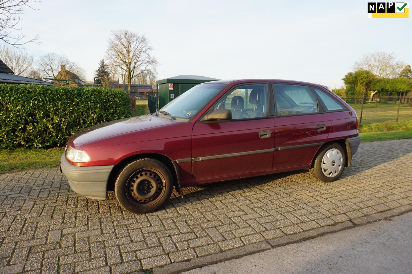 Opel Astra - 1.6i Young 1.6i Young - AutoWereld.nl