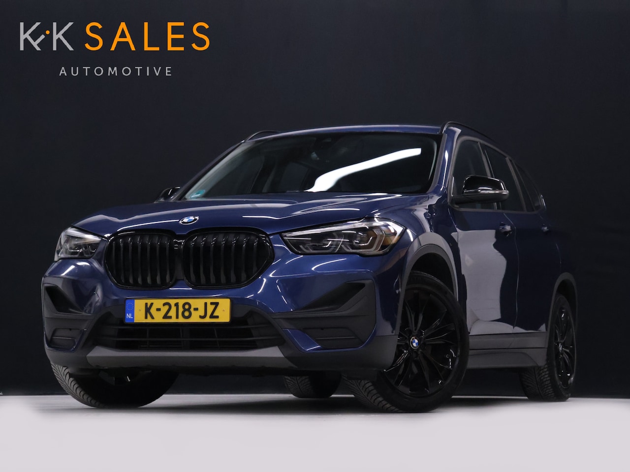 BMW X1 - sDrive18i Sport [HEAD-UP DISPLAY, GROOT NAVIGATIE, VOL LEDER, PDC ACHTER, STOELVERWARMING, - AutoWereld.nl