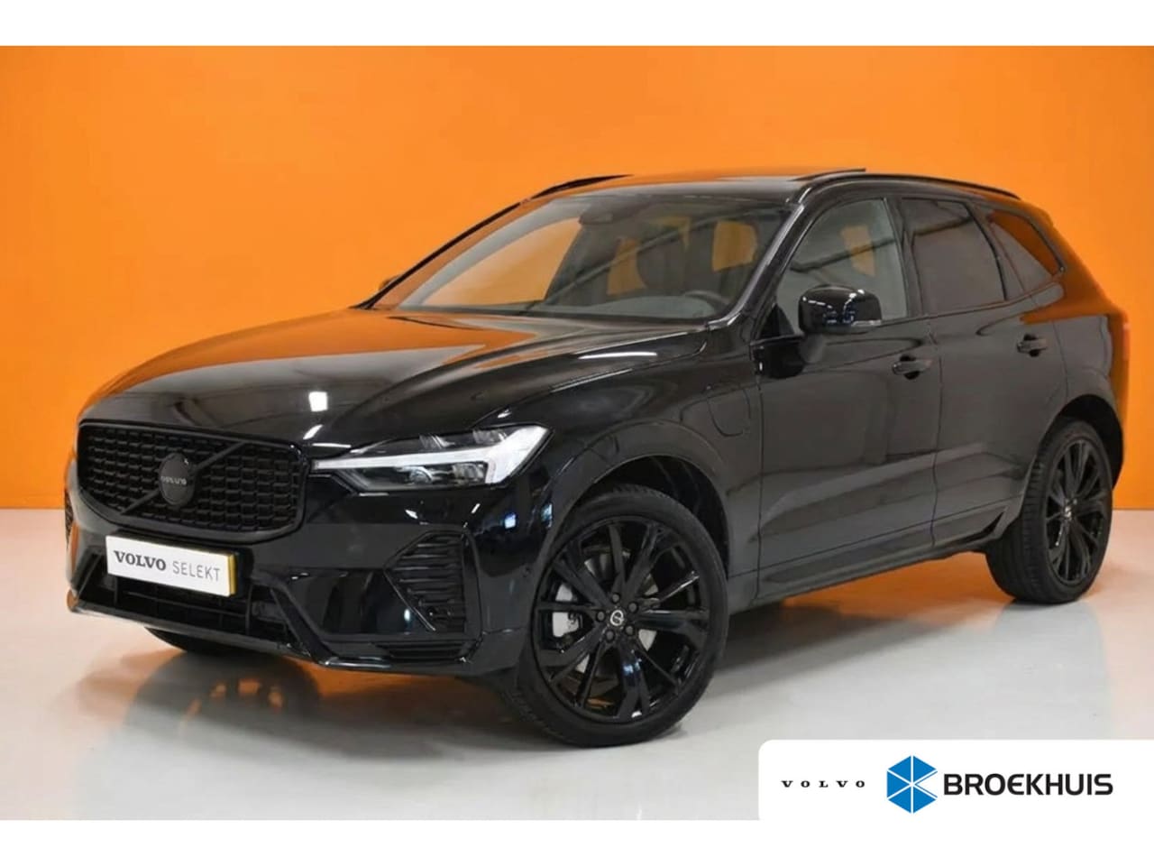 Volvo XC60 - T6 Plus Black Edition | Zitverhoger Achter | BLIS | Verwarmbare Voorstoelen + Stuurwiel | - AutoWereld.nl