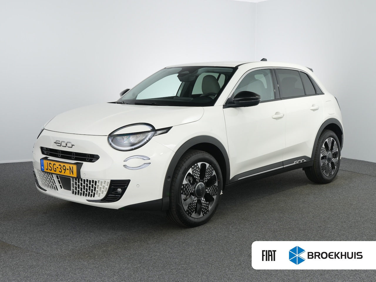 Fiat 600 - | Demo Deal | 1.2 Hybrid La Prima | Cruise control adaptief met Stop&Go en stuurhulp | Key - AutoWereld.nl
