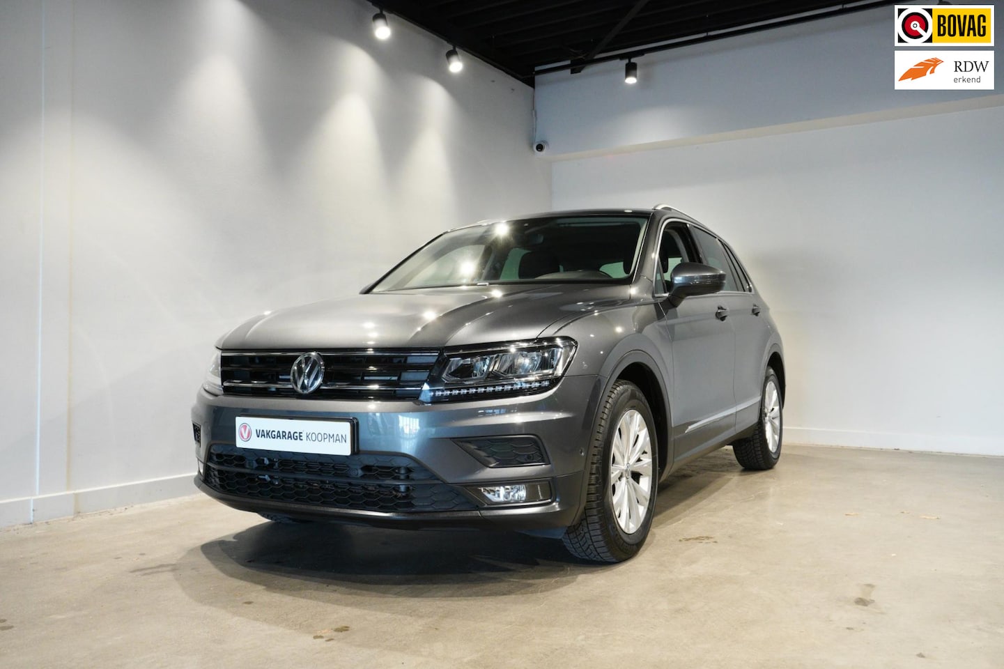 Volkswagen Tiguan - 1.4 TSI ACT Comfortline Business Trekhaak|Camera|ACC - AutoWereld.nl