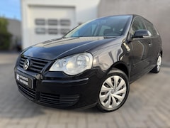 Volkswagen Polo - 1.4-16V Comfortline TREKHAAK / AIRCO / CRUISE CONTROL / NL AUTO / GOED ONDERHOUDEN / AFSTA