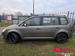 Volkswagen Touran - 1.4 TSI Trendline Business