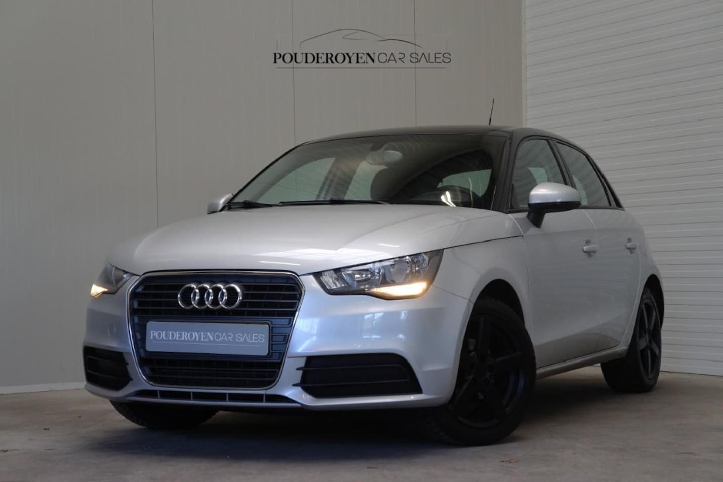 Audi A1 Sportback - 1.2 TFSI Ambition / Airco / StoelVW / Rijklaar! Nieuwe APK + onderhoud! - AutoWereld.nl