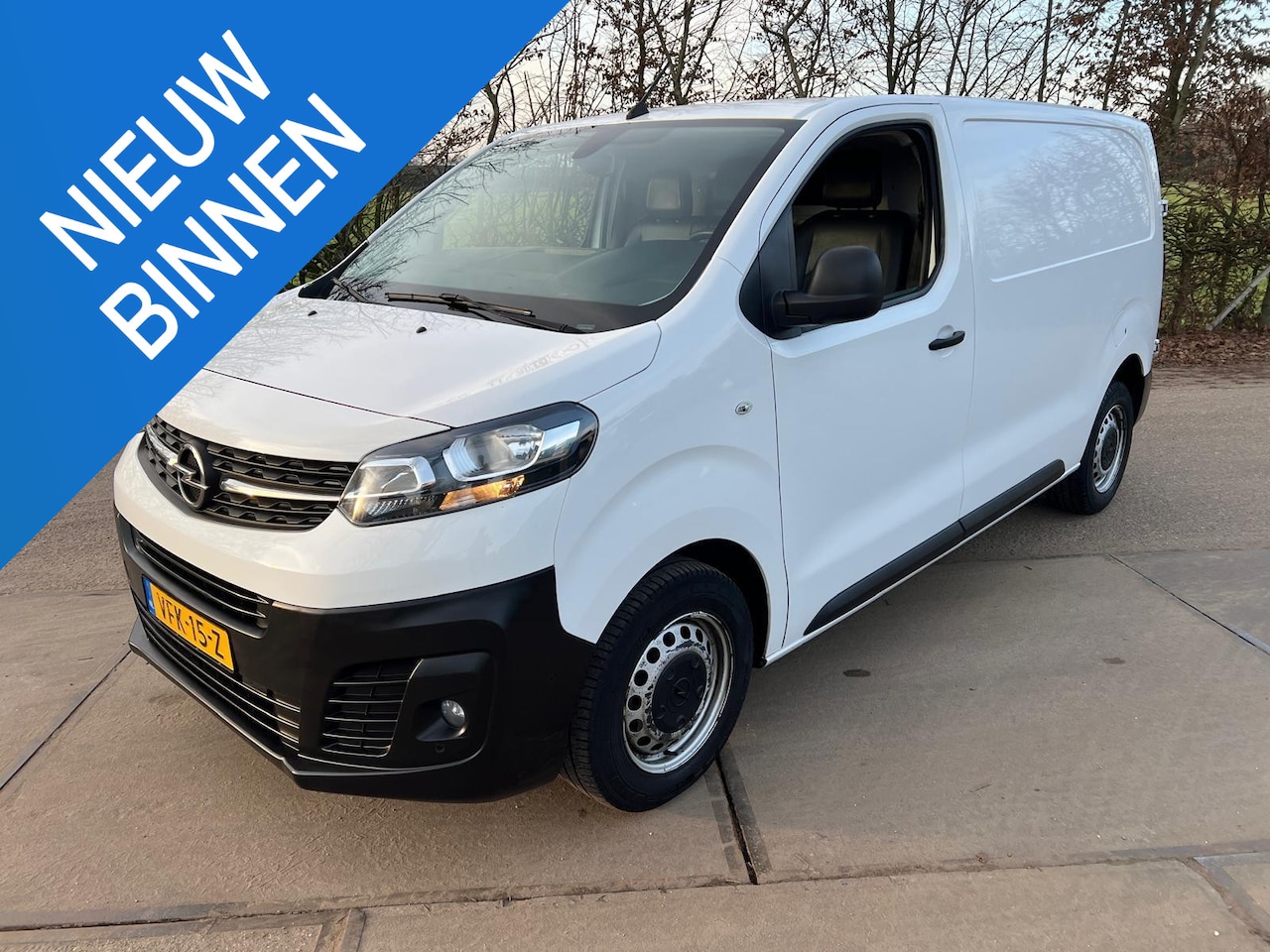 Opel Vivaro - 2.0 CDTI L2H1 Edition 2.0 CDTI L2H1 Edition - AutoWereld.nl