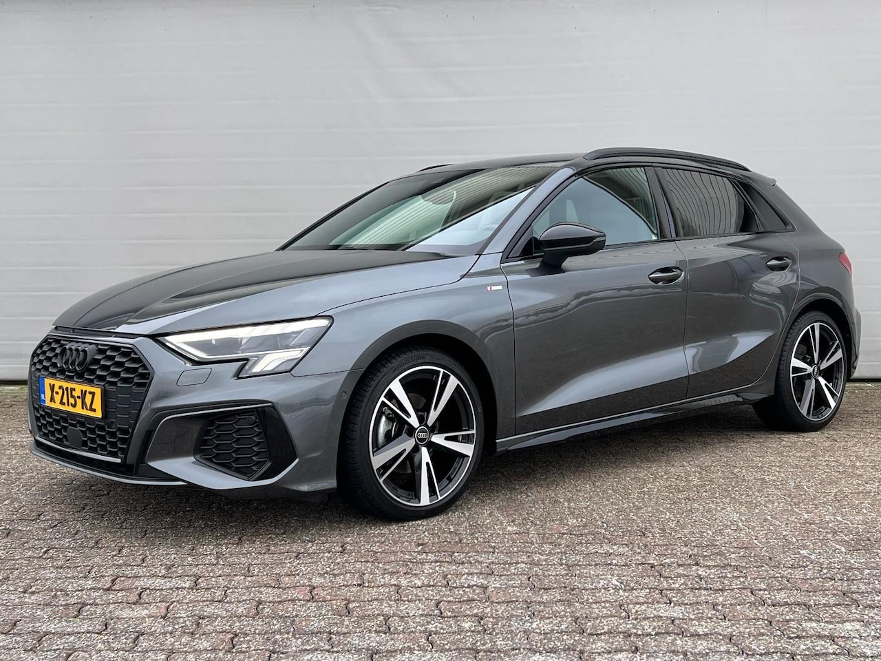 Audi A3 Sportback - Sportback 35 TFSI | S Edition | Trekhaak | 19 inch | Keyless | Zwart optiek - AutoWereld.nl