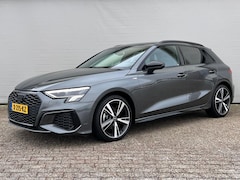 Audi A3 Sportback - 35 TFSI | S Edition | Trekhaak | 19 inch | Keyless | Zwart optiek
