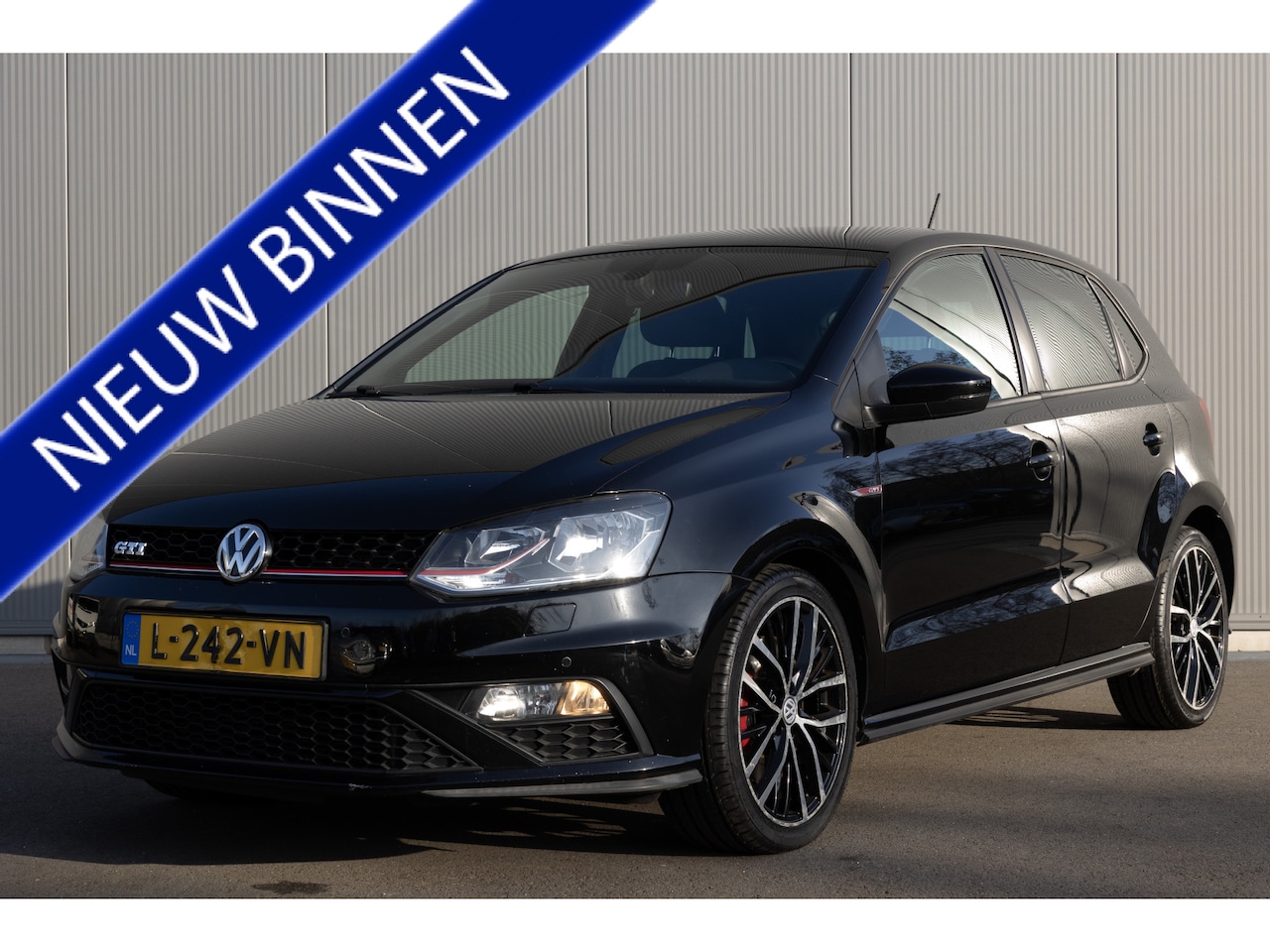 Volkswagen Polo - 1.8 GTI | CLIMA | NAVI | STOELVERWARMING | 5DRS - AutoWereld.nl