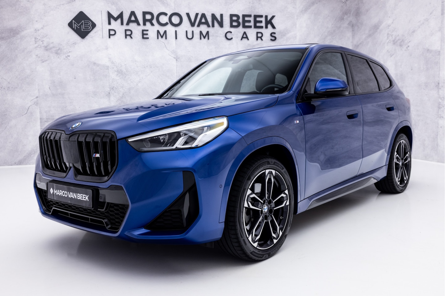 BMW iX1 - xDrive30 Launch Edition 67 kWh M-Sport | Pano | Memory | Harman-Kardon - AutoWereld.nl