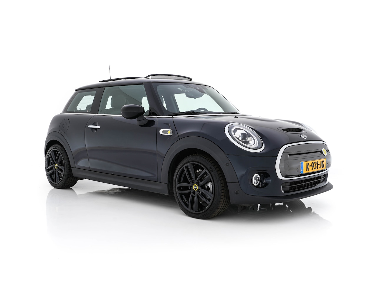 MINI Mini-Electric - Yours 33 kWh [ 3-Fase ] { SOH 100% } (INCL-BTW ) Aut.*HEATPUMP | PANO | LEATHER | DIGI-COC - AutoWereld.nl