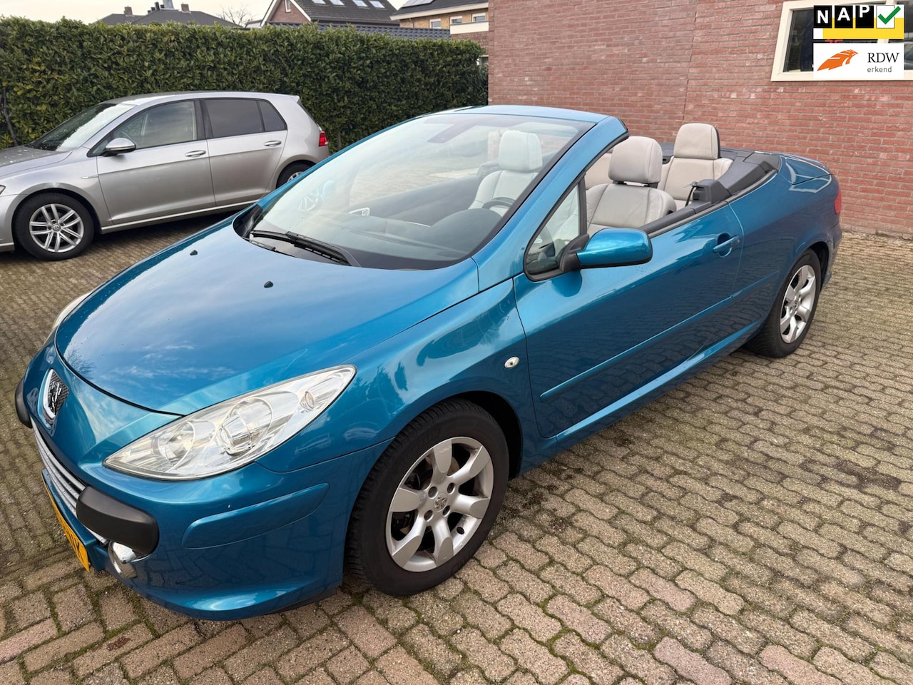 Peugeot 307 CC - 1.6-16V Cabrio Airco PDC LMV leer stoelverwarming - AutoWereld.nl