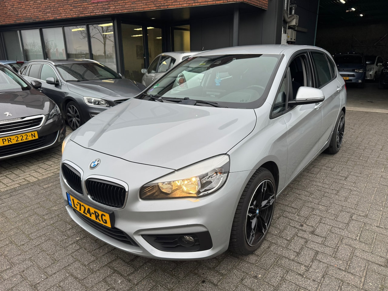 BMW 2-serie Active Tourer - 218i Luxury LMV Nette wagen Automaat LPG!! - AutoWereld.nl