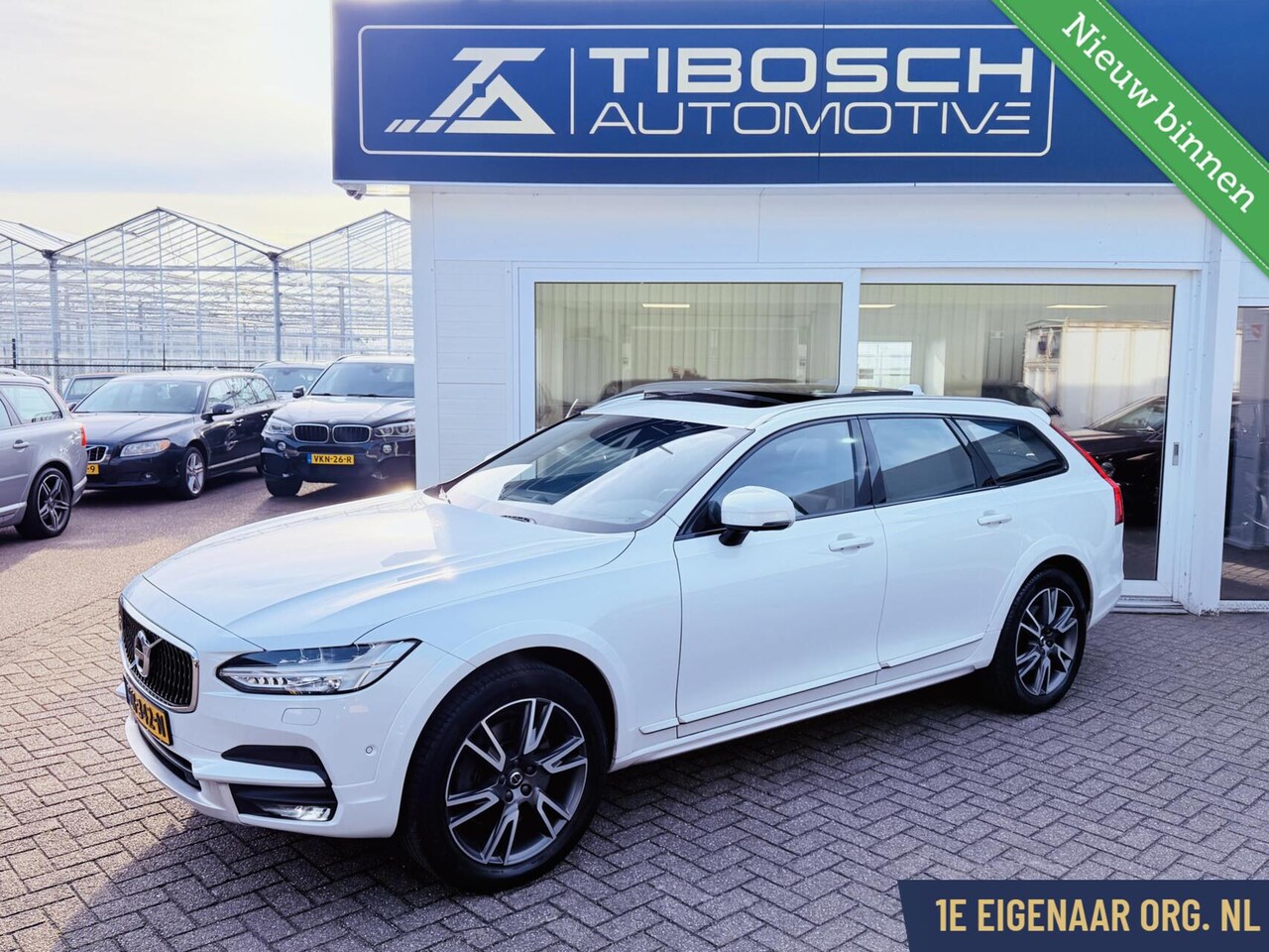 Volvo V90 Cross Country - 2.0 T5 AWD PRO PANORAMA 360 gr CAM - AutoWereld.nl