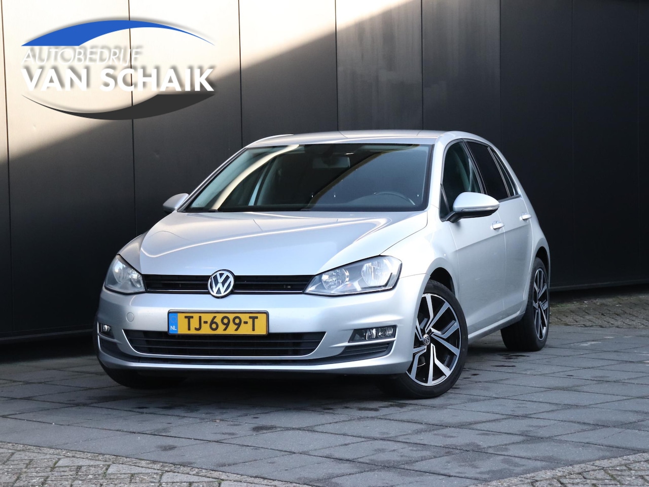 Volkswagen Golf - 1.2 TSI Connected Series | LMV | BLEUTOOTH | CRUISE | CLIMA | CAMERA | PDC | LMV - AutoWereld.nl