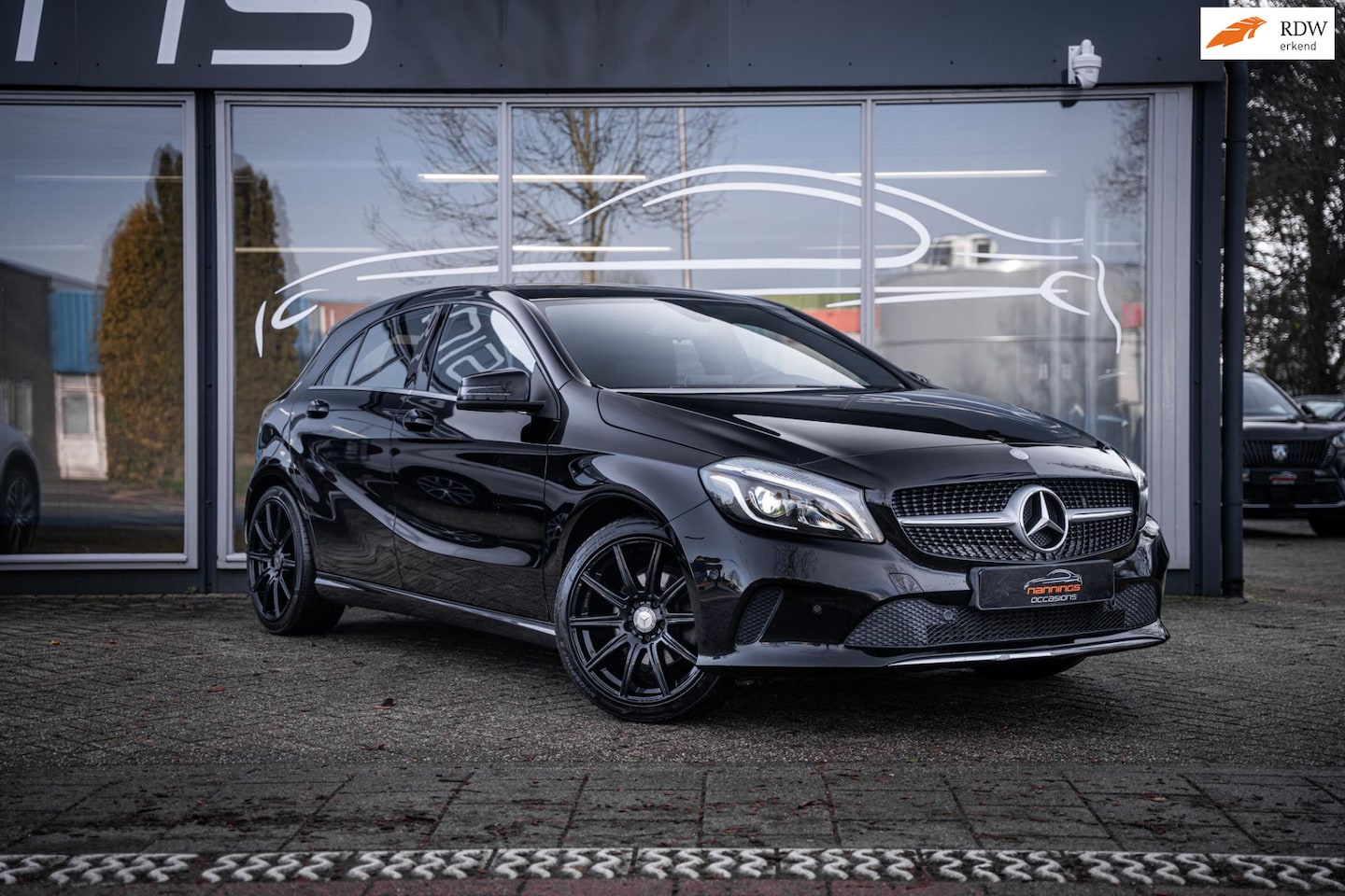 Mercedes-Benz A-klasse - 160 Prestige|Trekh|Apple Carplay|Camera|Dynamic Select|LED|Cruise|PDC|Stoelverw| - AutoWereld.nl