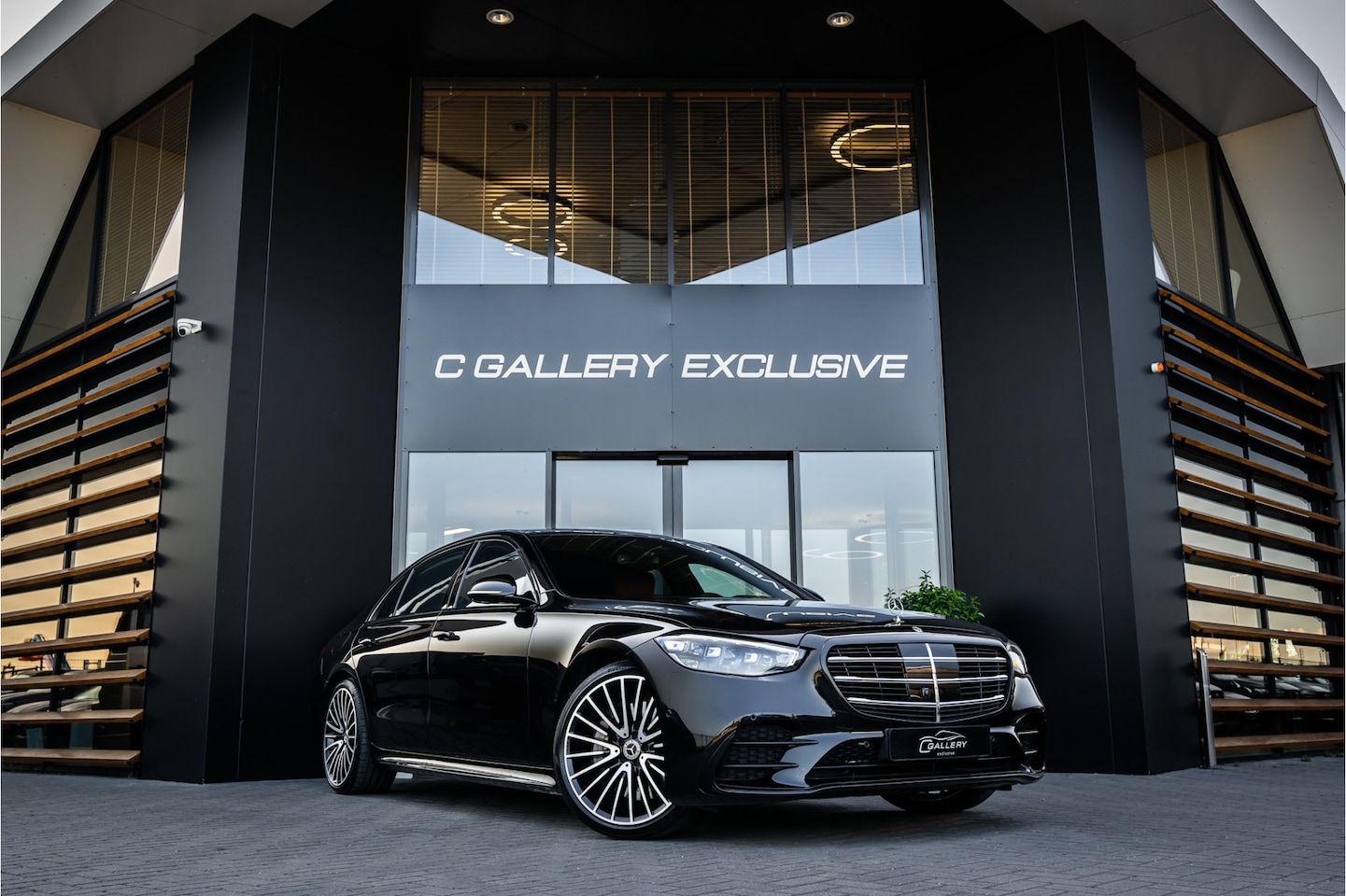 Mercedes-Benz S-klasse - S500 4MATIC Lang AMG Line - Panorama | Achterasbesturing | Burmester+ | Massage | 360 Cam - AutoWereld.nl