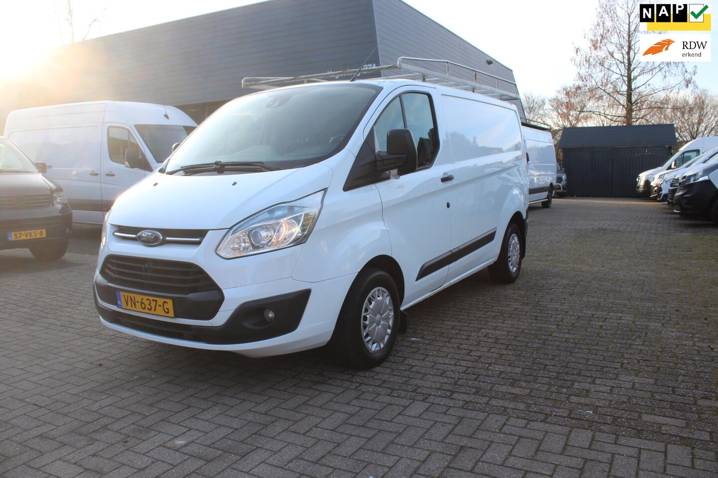 Ford Transit Custom - ZEER MOOIE GAVE BUS , IMPERIAL ,270 2.2 TDCI L1H1 Trend IMPERIAL - AutoWereld.nl