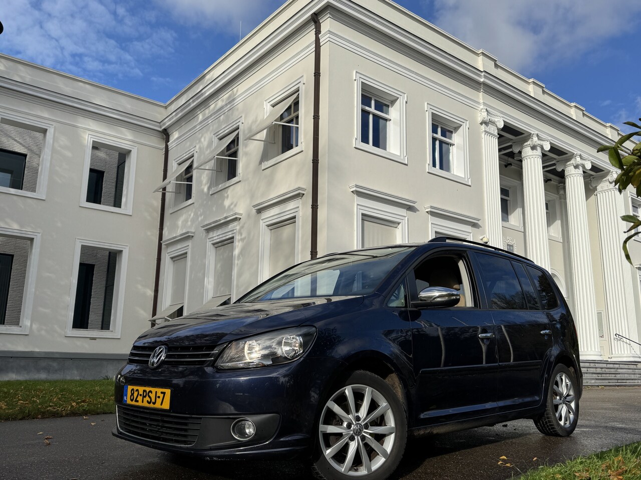 Volkswagen Touran - 1.4 TSI 7 PERS, NW MODEL, MOOI COGNAC LEDEREN INTERIEUR - AutoWereld.nl