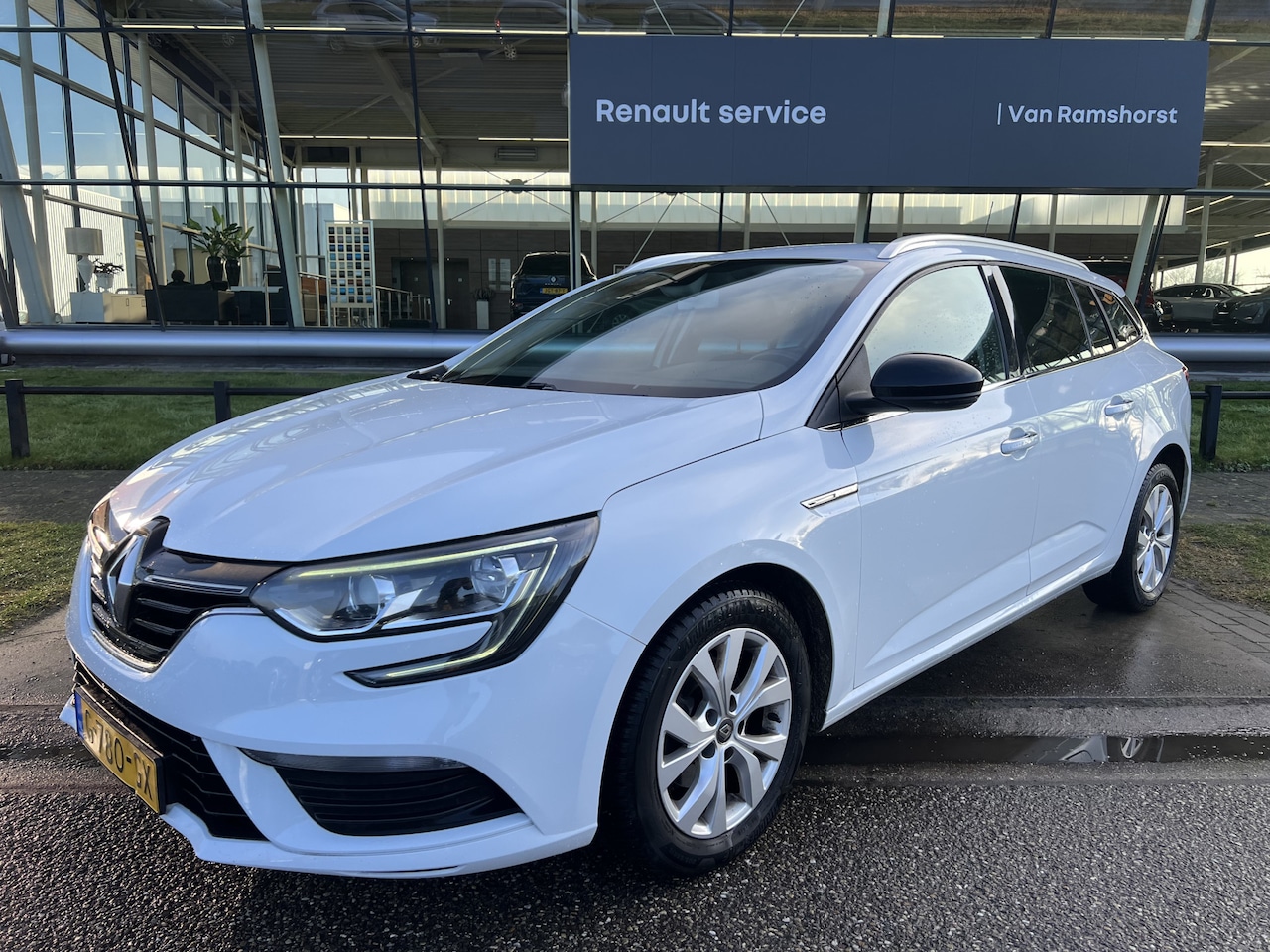 Renault Mégane Estate - 1.3 TCe Limited / 1e Eig. / Climate / Cruise / Applecarplay - Androidauto / - AutoWereld.nl