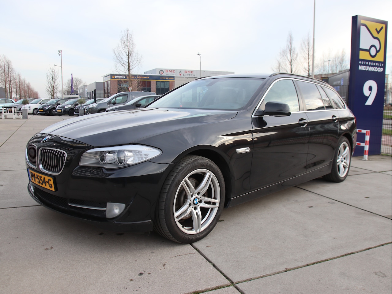 BMW 5-serie Touring - 520d High Executive Leder, Voorstoelen verw, Xenon, Navigatie - AutoWereld.nl