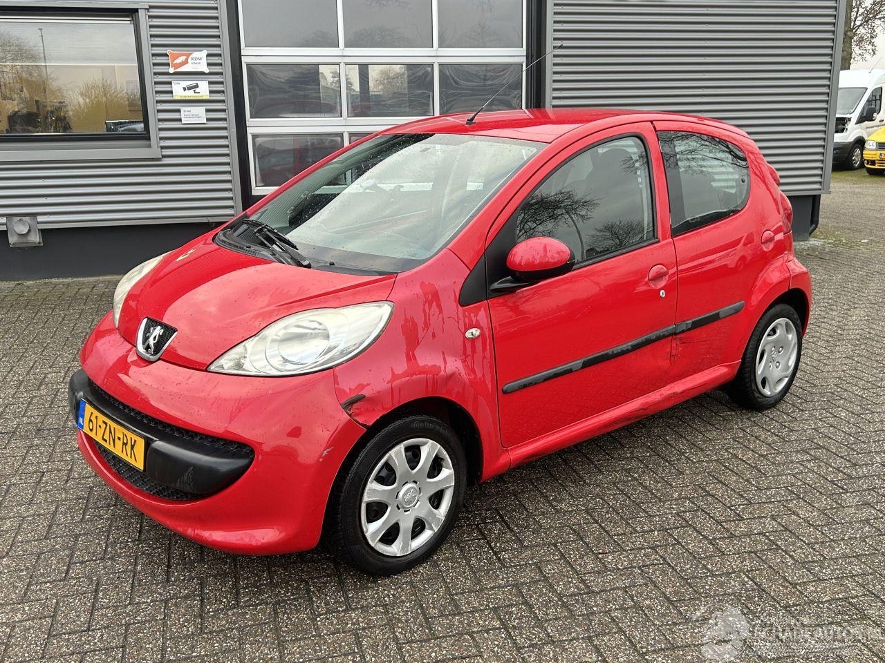 Peugeot 107 - 1.0-12V XS 1.0-12V XS 5drs - AutoWereld.nl