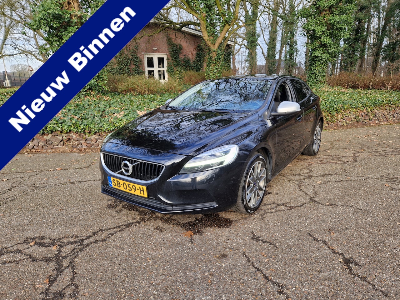 Volvo V40 - 2.0 T2 Nordic 2.0 T2 Nordic+, ond. historie, 2018 - AutoWereld.nl